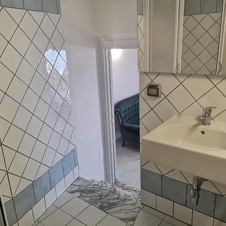 Immobiliare Turistcasa - Corso Umberto 111 Apartment Ponza
